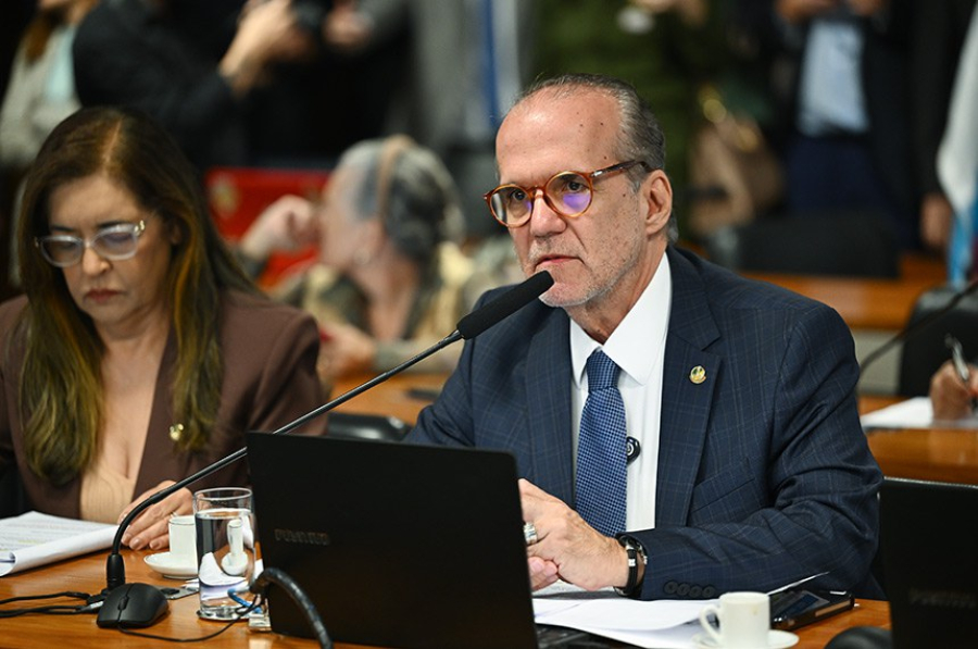 Vai à Câmara piso de R$ 13.662 para médico e cirurgião-dentista