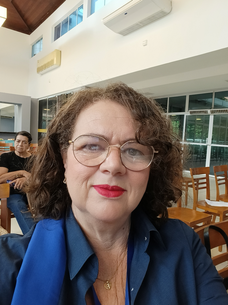 ACADÊMICA ROSEANE MENDES É COAUTORA DE “ELAS – MULHERES DO ANTIGO TESTAMENTO”